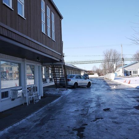 Motel Rive Du Lac Saint-Zotique エクステリア 写真
