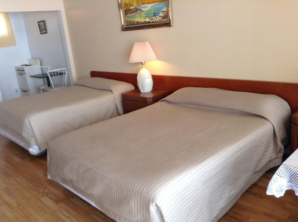 Motel Rive Du Lac Saint-Zotique エクステリア 写真