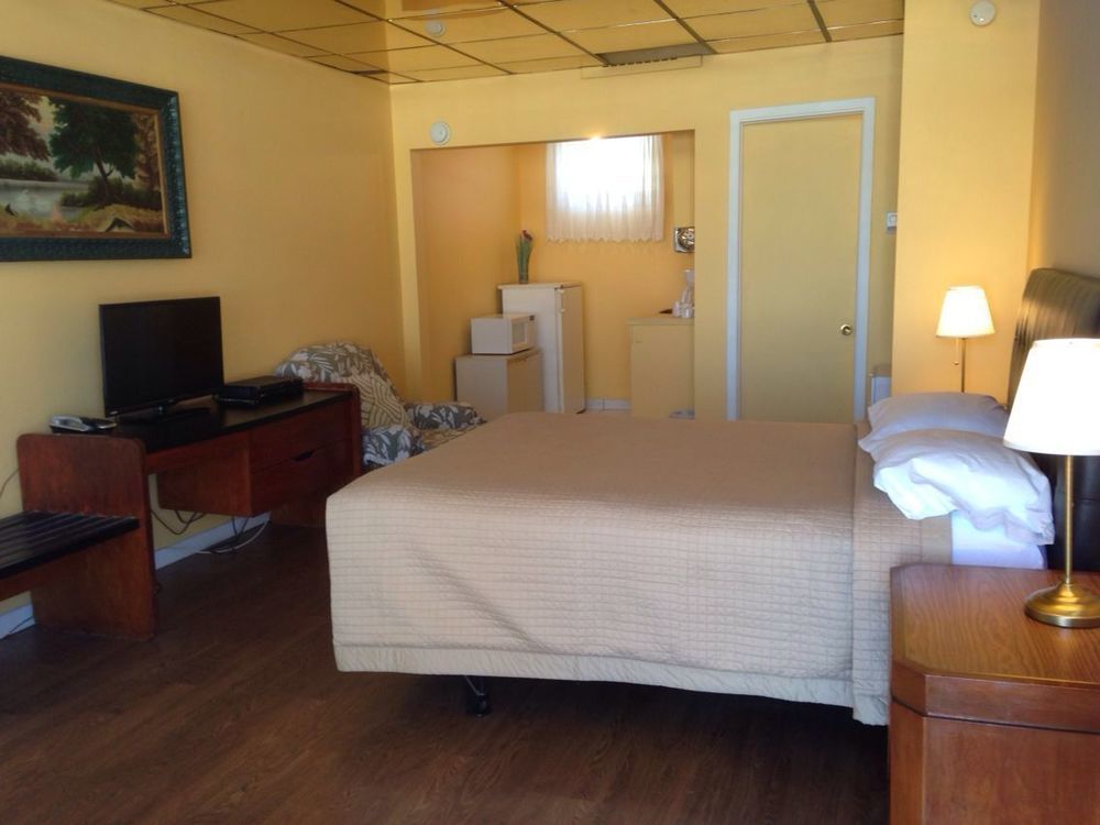 Motel Rive Du Lac Saint-Zotique エクステリア 写真